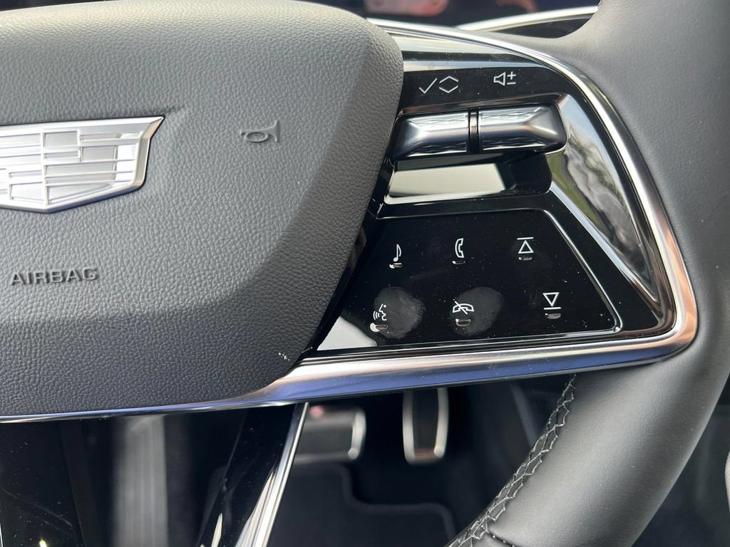 2027 Cadillac OPTIQ Premium Luxury