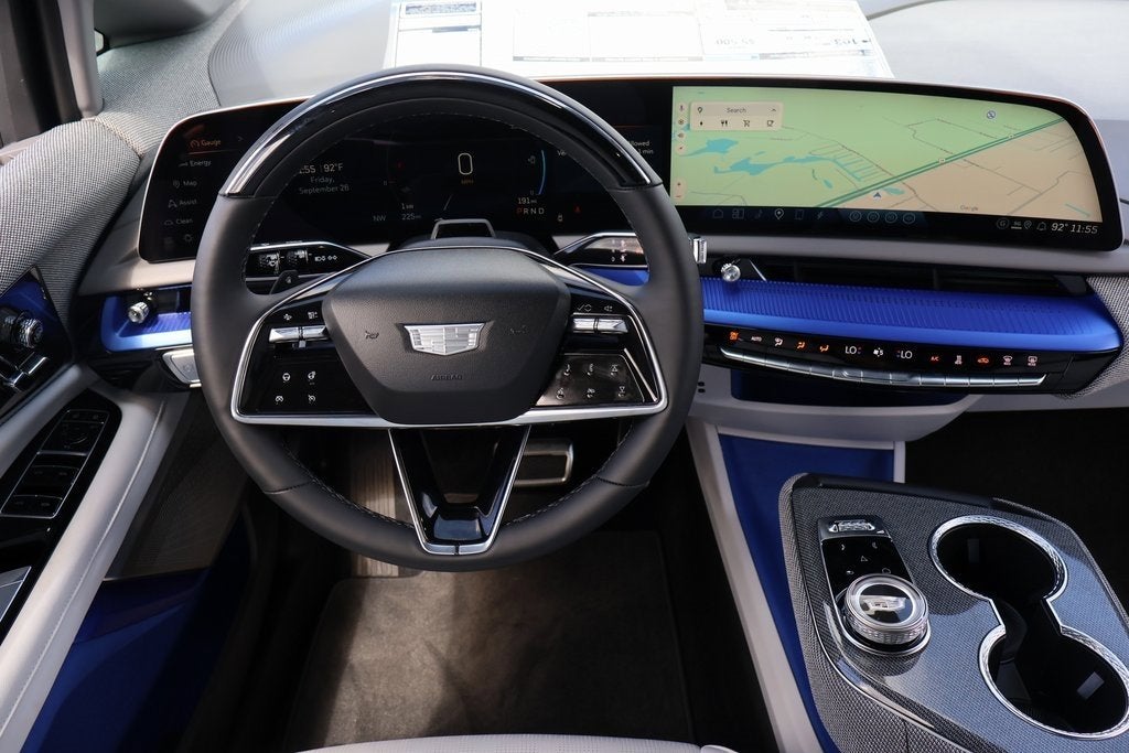 2025 Cadillac OPTIQ Luxury 2
