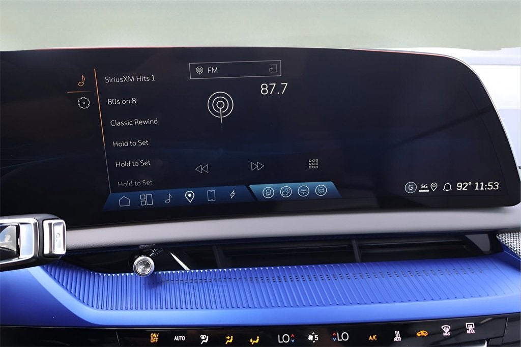 2025 Cadillac OPTIQ Luxury 2