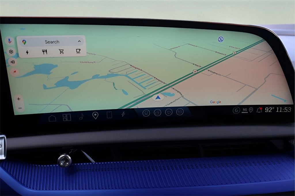 2025 Cadillac OPTIQ Luxury 2