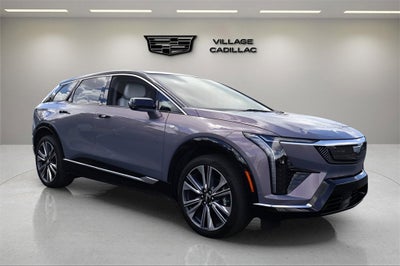 2025 Cadillac OPTIQ Luxury 2
