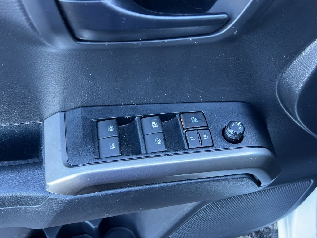 2022 Toyota Tacoma 2WD SR5