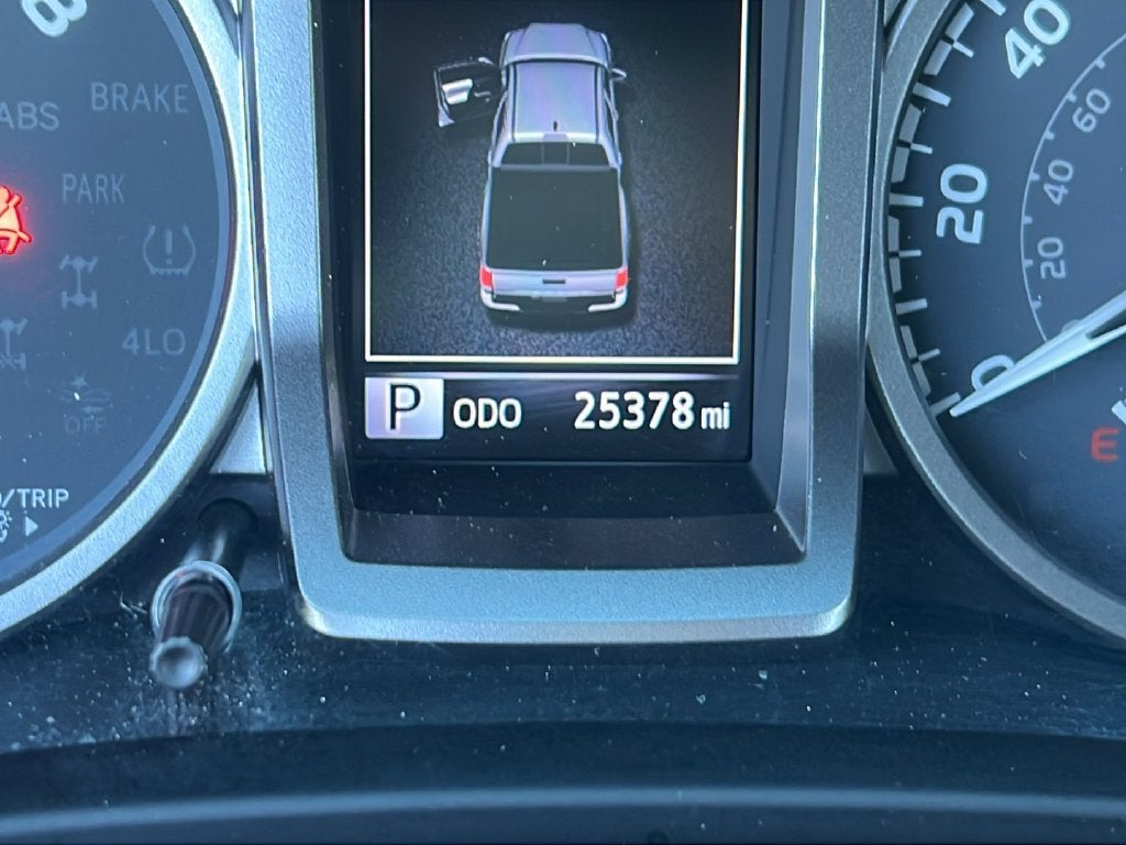 2022 Toyota Tacoma 2WD SR5