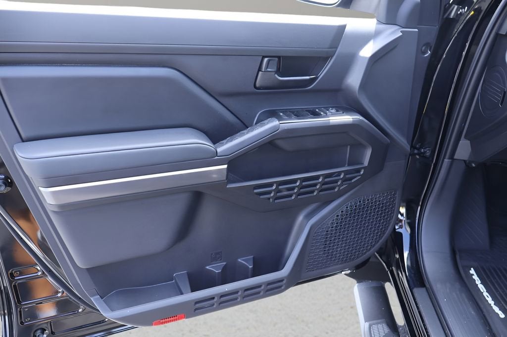 2026 Toyota Tacoma 2WD SR5