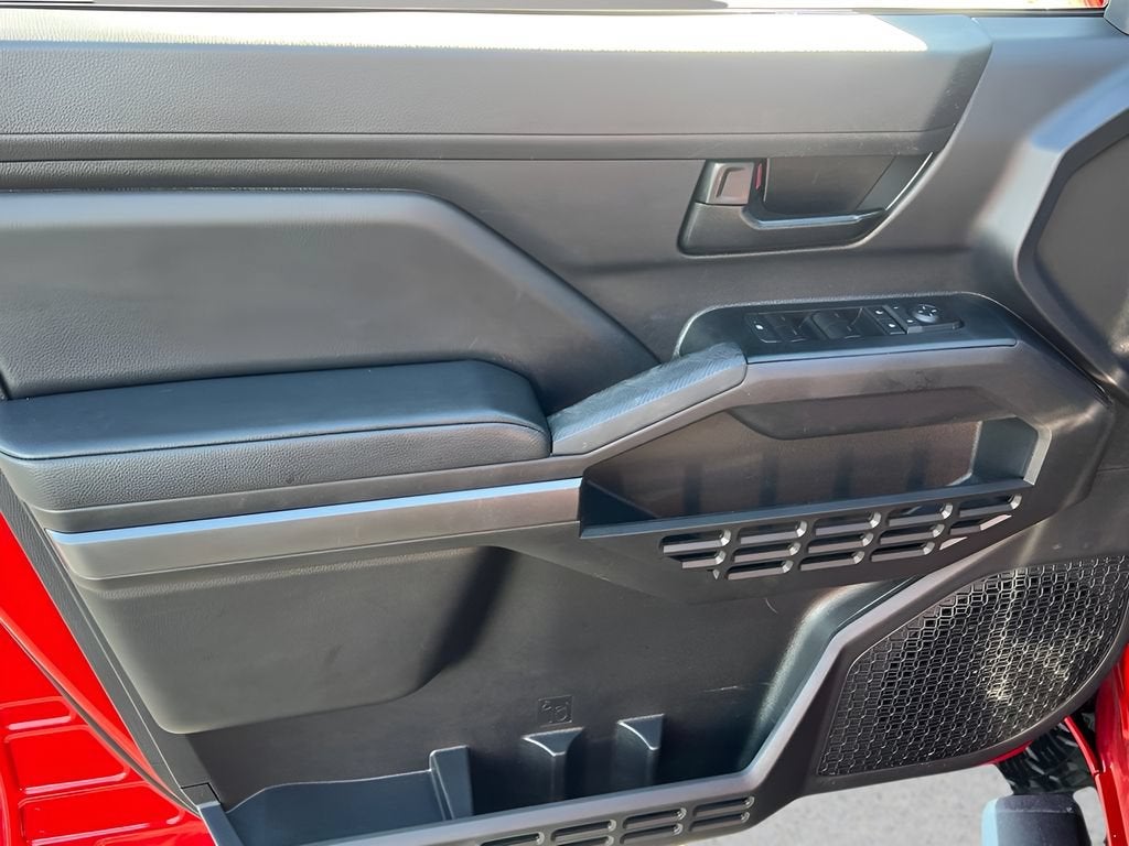 2025 Toyota Tacoma 4WD SR