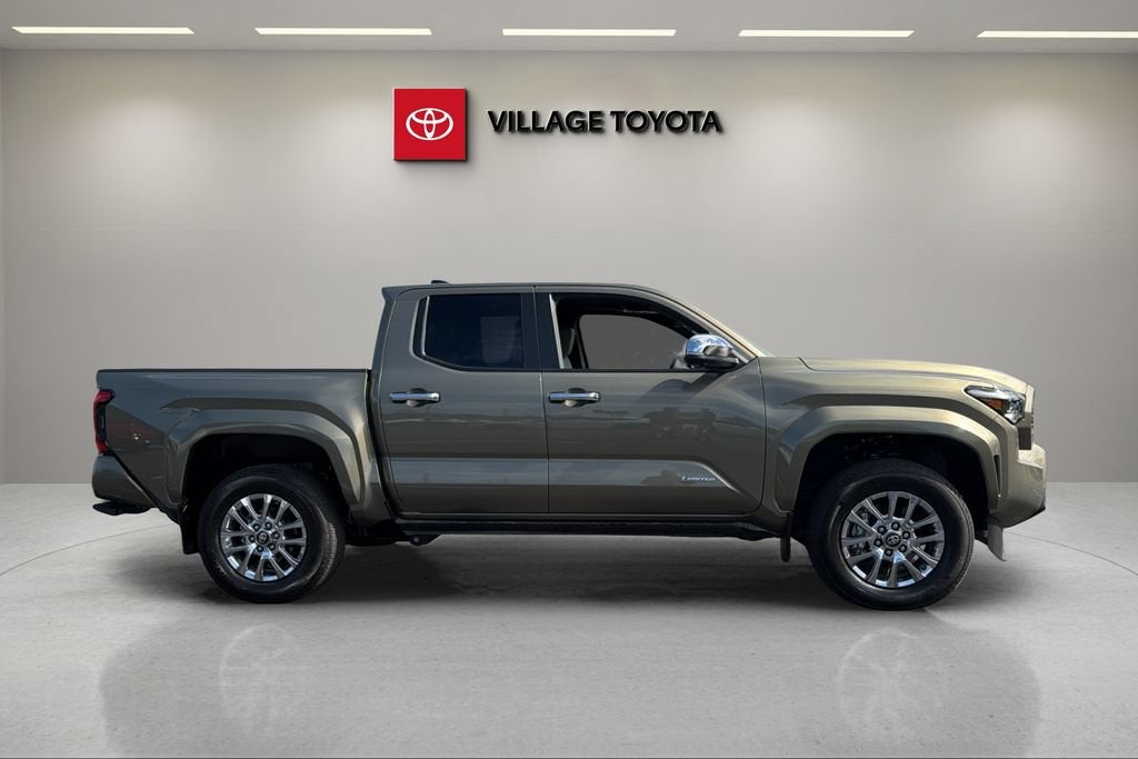 2025 Toyota Tacoma 4WD SR