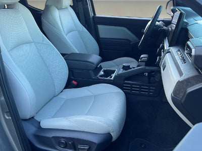 2025 Toyota Tacoma 4WD TRD Sport Hybrid
