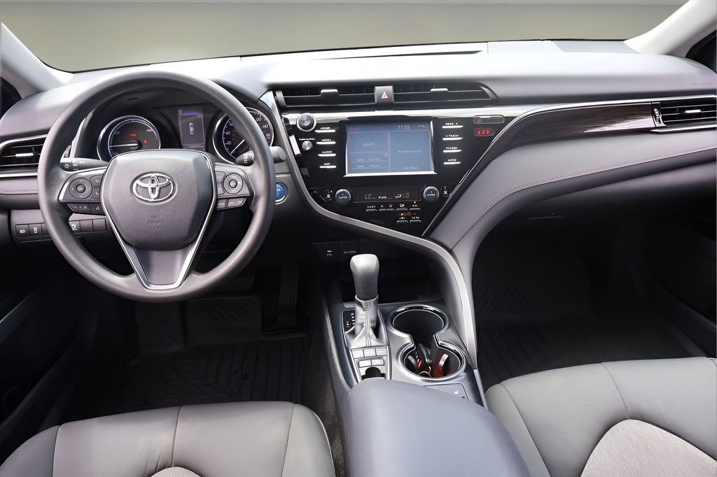 2019 Toyota Camry Hybrid LE