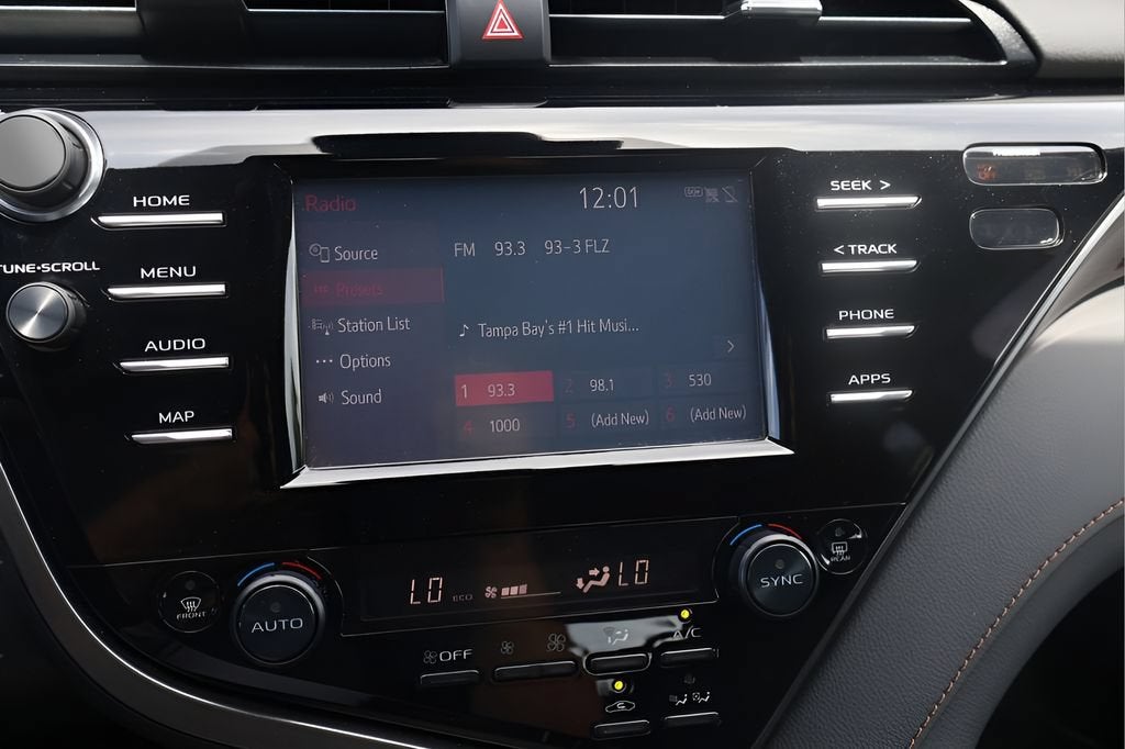 2019 Toyota Camry Hybrid LE