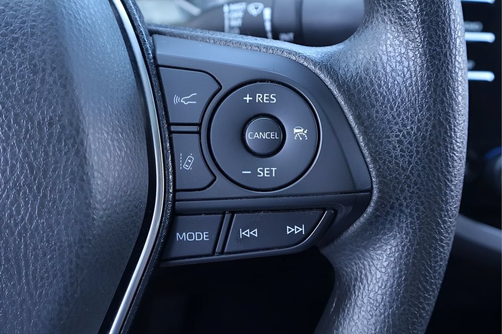 2019 Toyota Camry Hybrid LE
