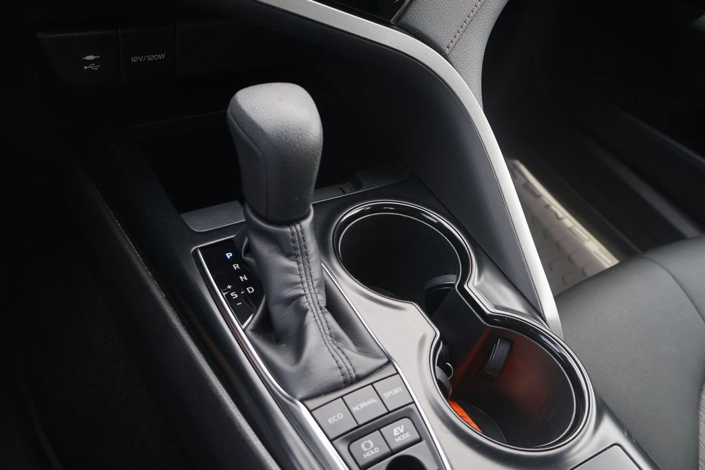2019 Toyota Camry Hybrid LE