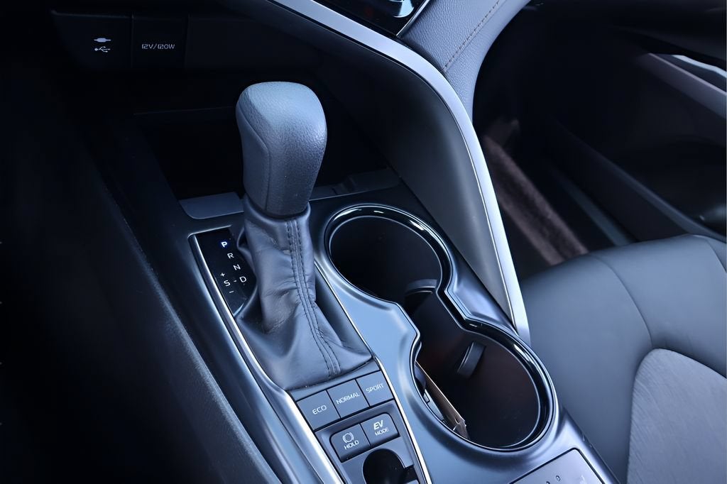 2019 Toyota Camry Hybrid LE