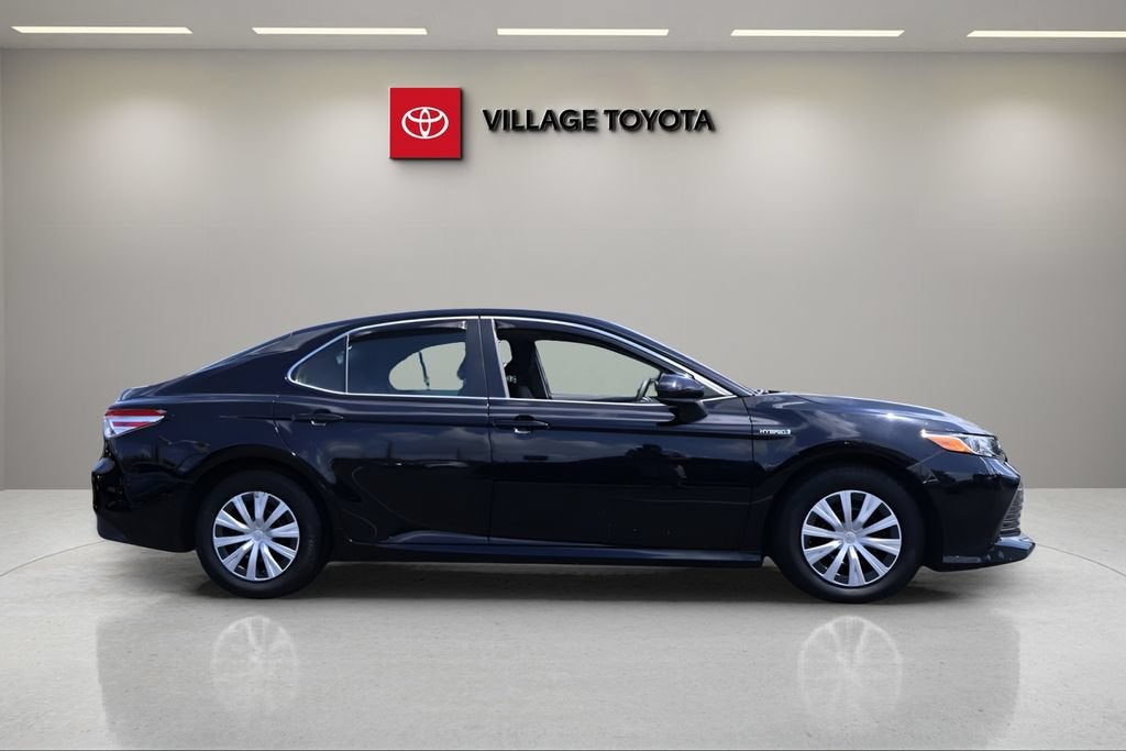2019 Toyota Camry Hybrid LE