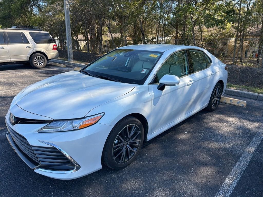 2024 Toyota Camry Hybrid XLE