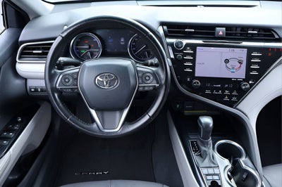 2020 Toyota Camry Hybrid XLE