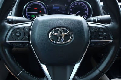 2020 Toyota Camry Hybrid XLE