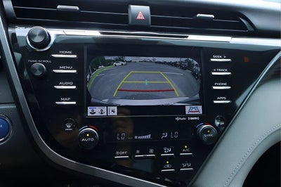 2020 Toyota Camry Hybrid XLE