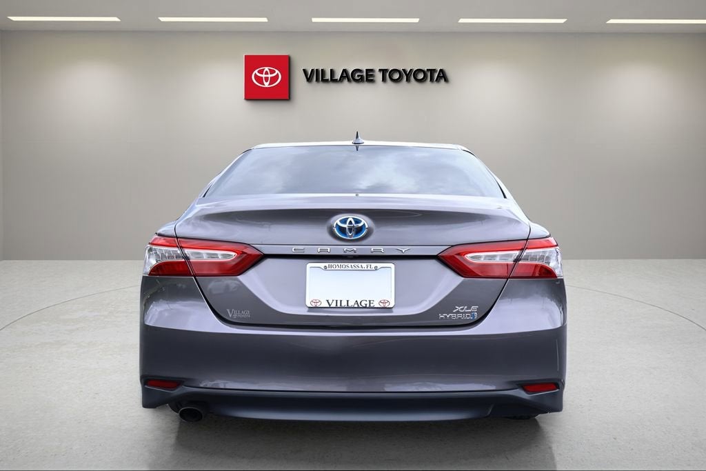 2020 Toyota Camry Hybrid XLE