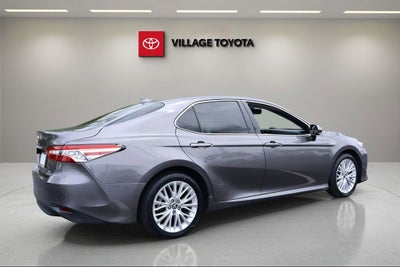 2020 Toyota Camry Hybrid XLE