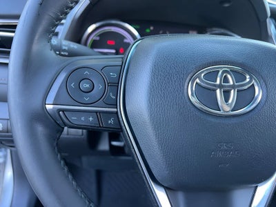 2020 Toyota Camry Hybrid XLE