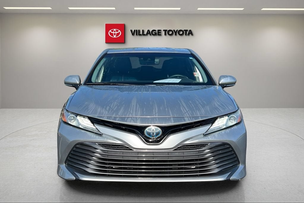 2020 Toyota Camry Hybrid XLE