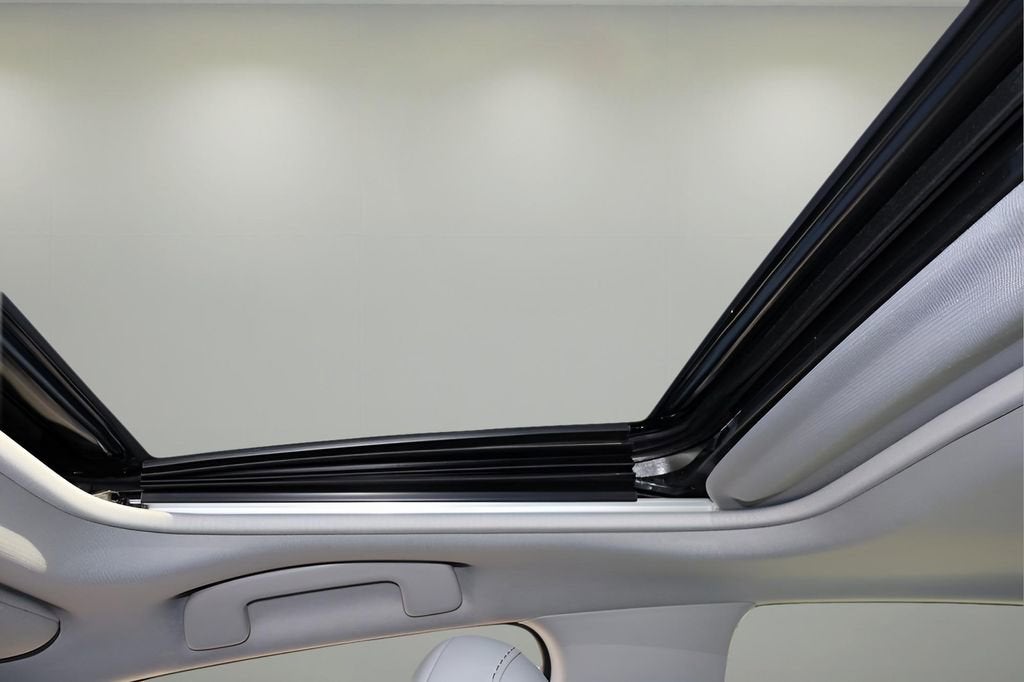 2024 Toyota Camry Hybrid XLE