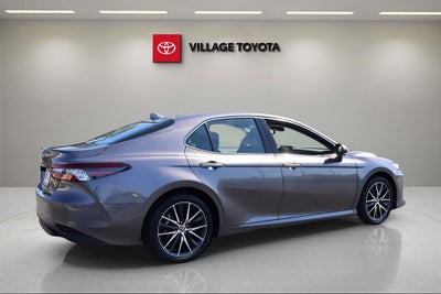 2024 Toyota Camry Hybrid XLE