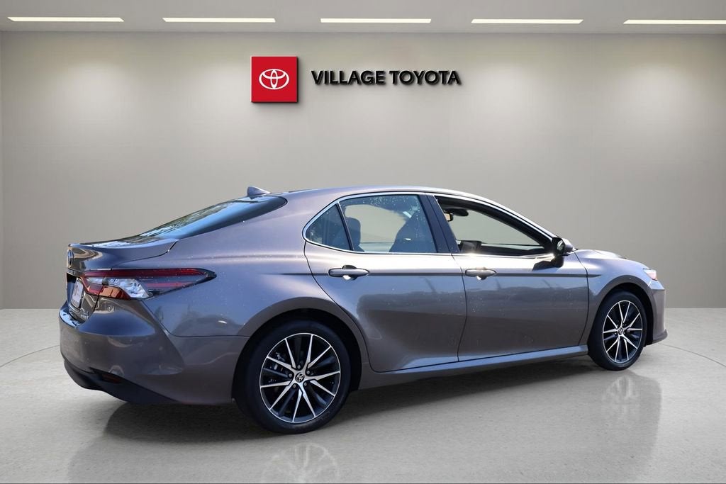 2024 Toyota Camry Hybrid XLE