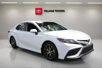 2022 Toyota Camry SE