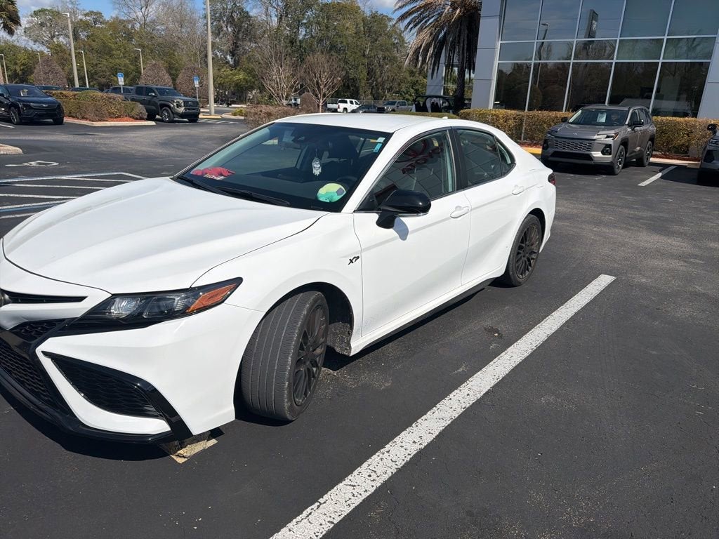 2024 Toyota Camry SE