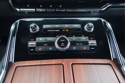 2024 Lincoln Navigator Premiere