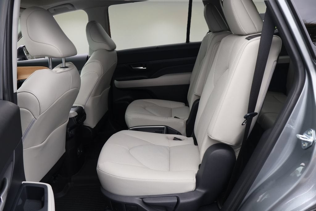 2026 Toyota Grand Highlander LE