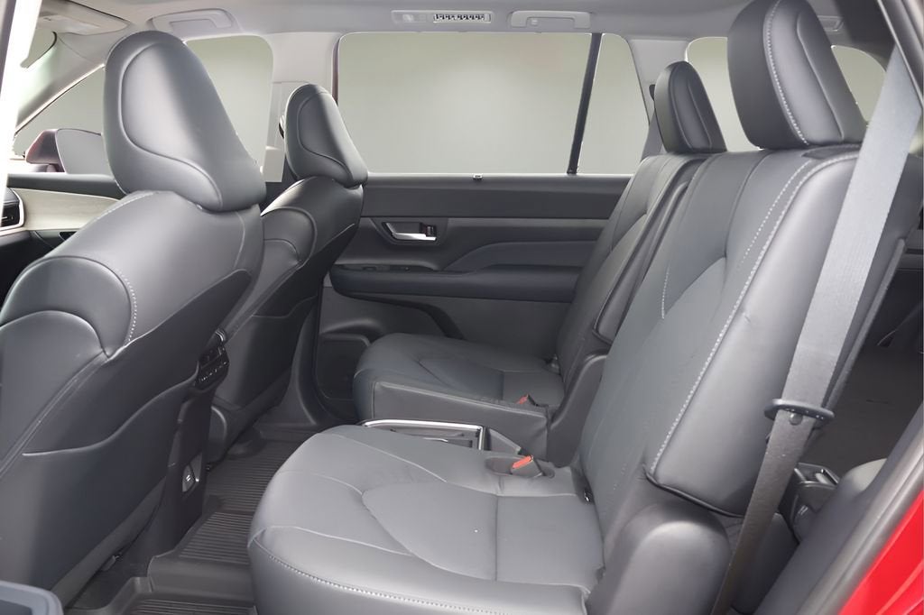 2026 Toyota Grand Highlander Hybrid LE