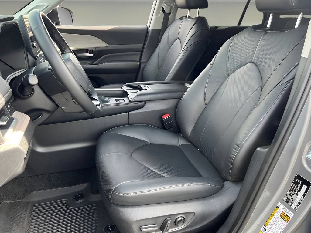 2025 Toyota Grand Highlander Hybrid XLE