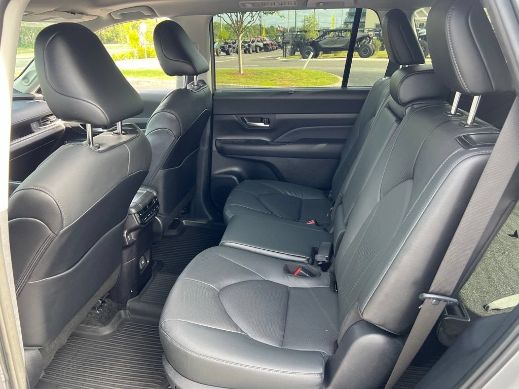 2025 Toyota Grand Highlander Hybrid XLE