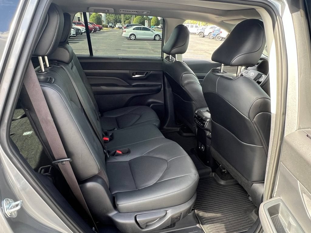 2025 Toyota Grand Highlander Hybrid XLE