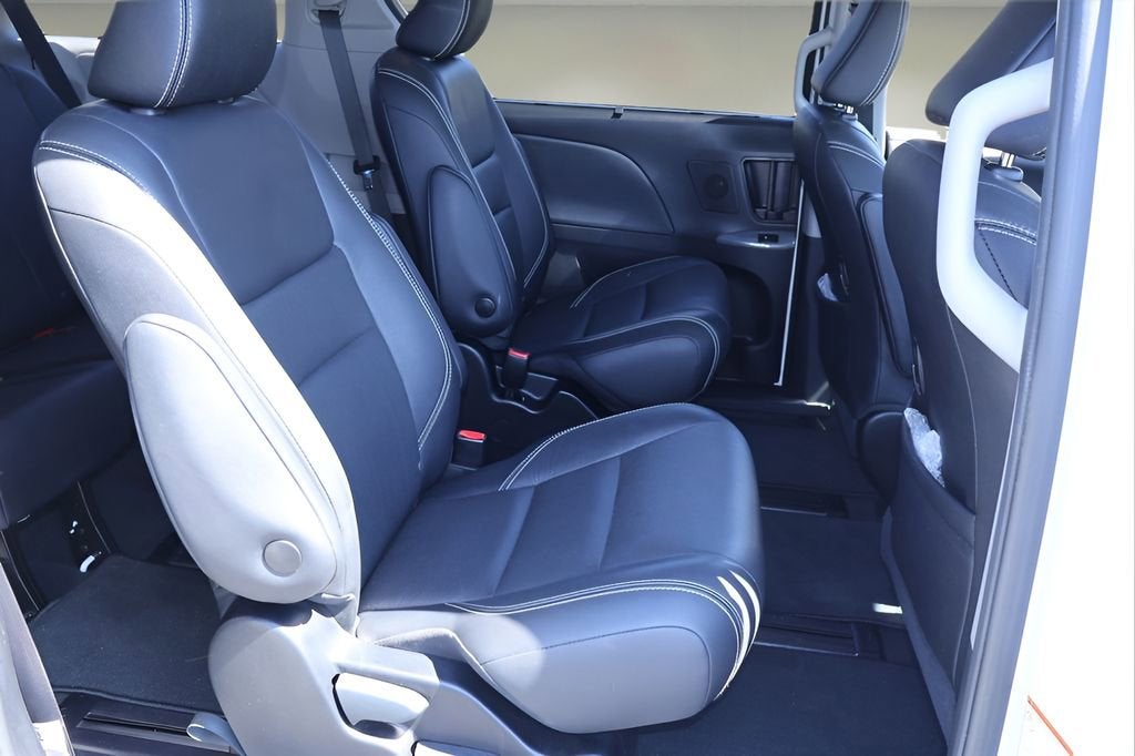 2019 Toyota Sienna SE
