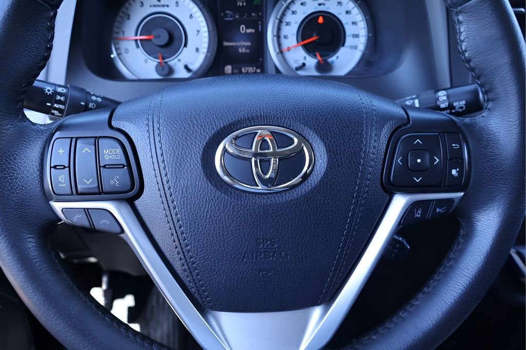 2019 Toyota Sienna SE