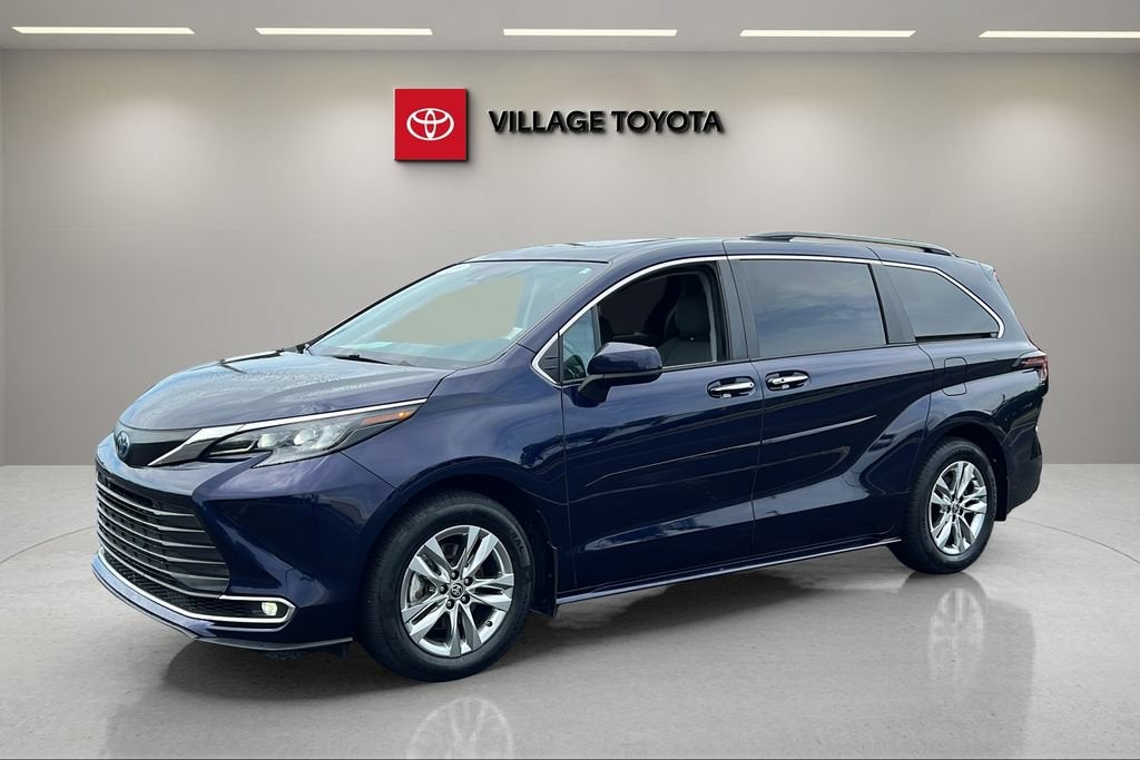 2024 Toyota Sienna XLE