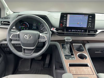 2024 Toyota Sienna XLE