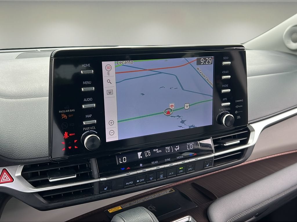2024 Toyota Sienna XLE