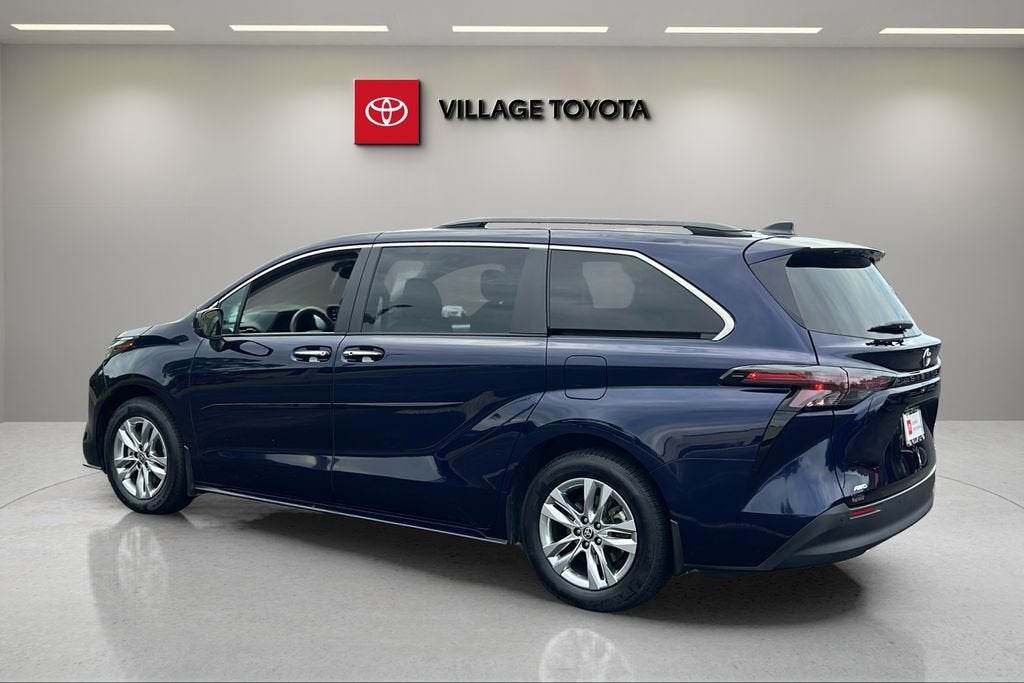 2024 Toyota Sienna XLE