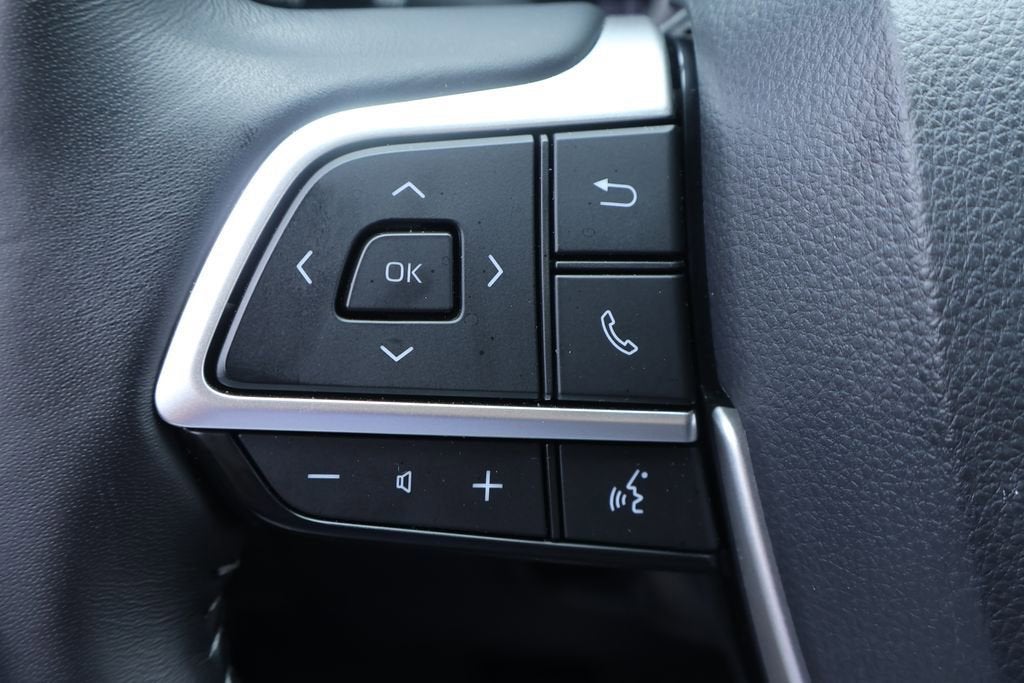 2025 Toyota Highlander Hybrid XLE
