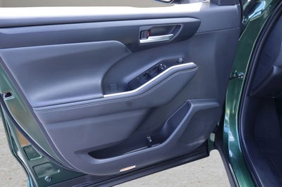 2025 Toyota Highlander Hybrid XLE
