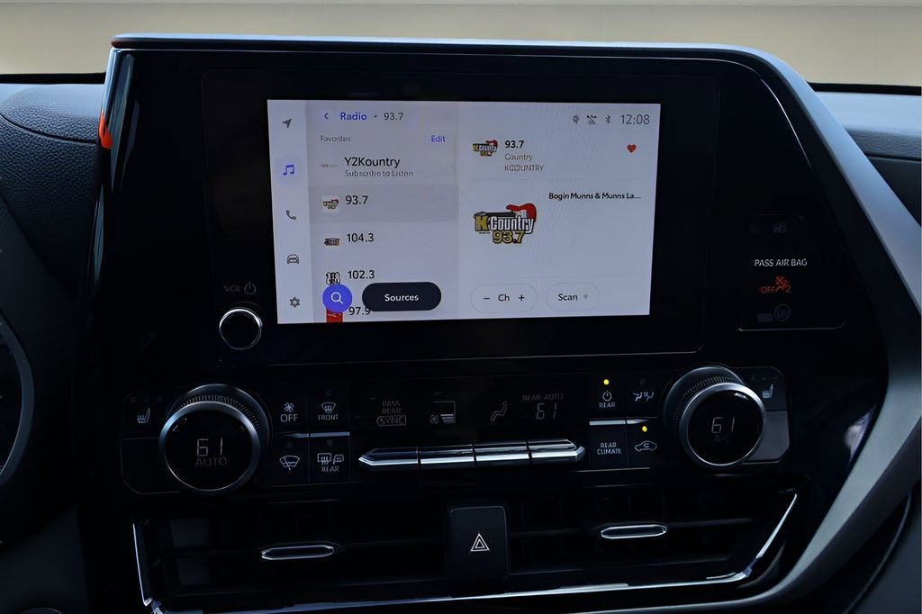 2025 Toyota Highlander Hybrid XLE