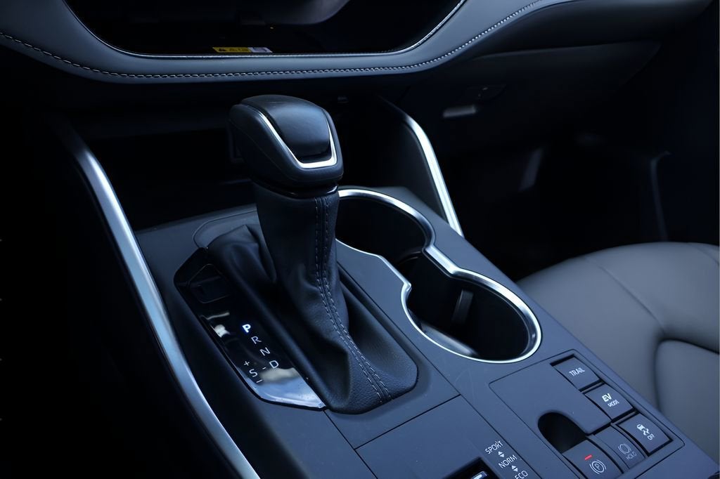 2025 Toyota Highlander Hybrid XLE