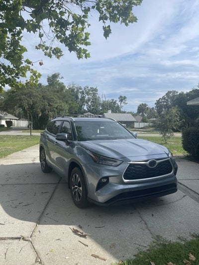 2024 Toyota Highlander LE
