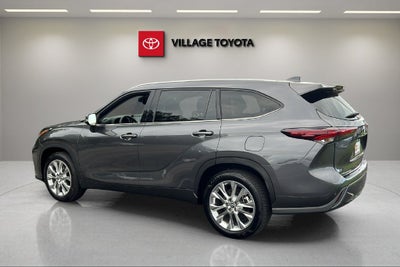 2025 Toyota Highlander LE