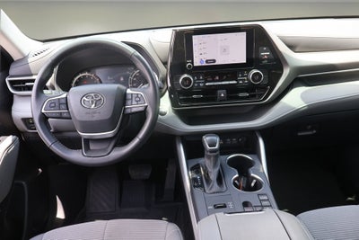 2025 Toyota Highlander LE