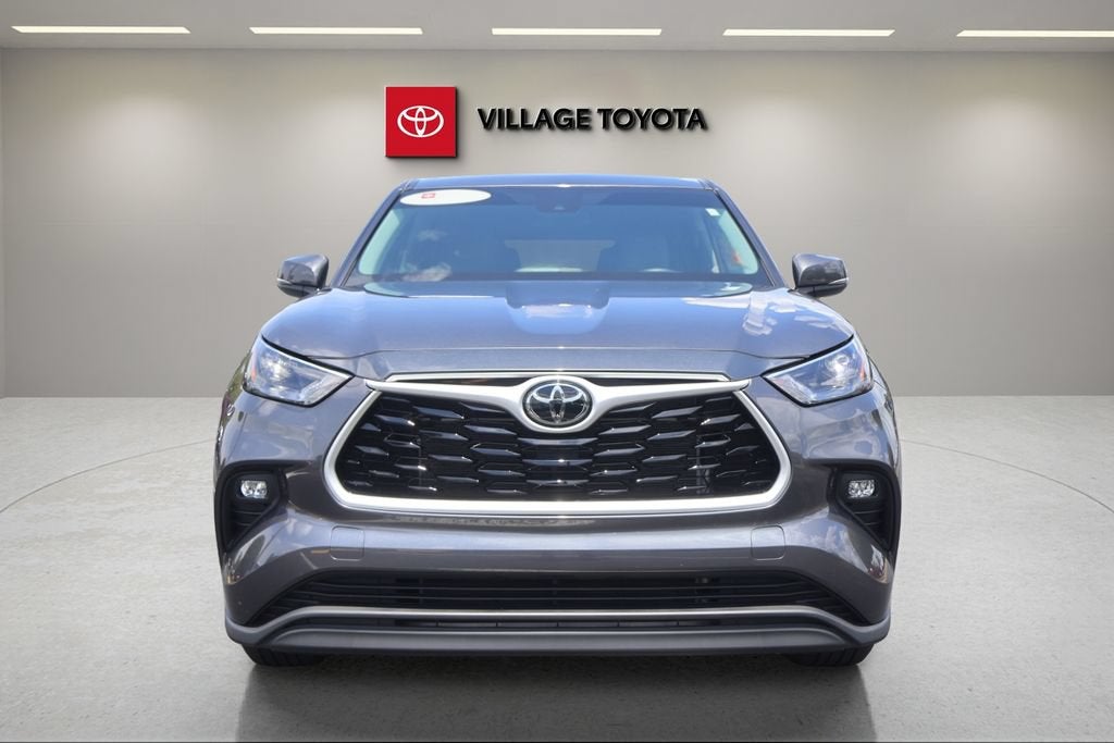 2025 Toyota Highlander LE